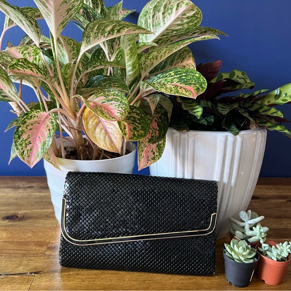 COPY - Vintage black purse with gold accents - Picture 1 of 3
